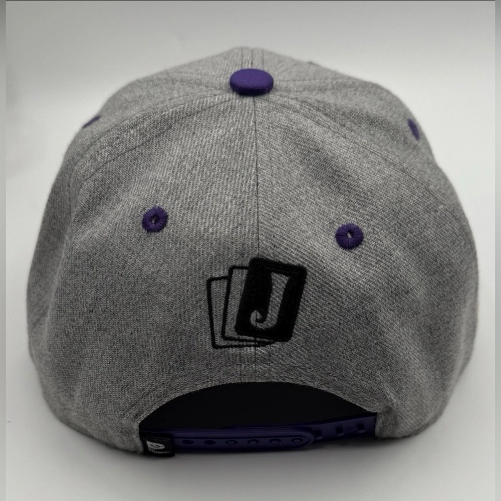 DC FUNKO The Joker SnapBack Gray Ball Cap With Black Bill - Picture 3 of 7